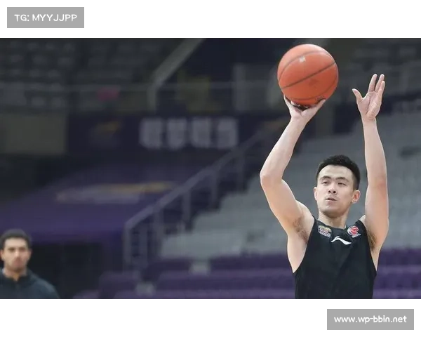 中国男篮最新采访曝光备战细节 揭秘训练强度与心态调整引发广泛关注 中国男篮最新采访曝光备战细节 揭秘训练强度与心态调整引发广泛关注