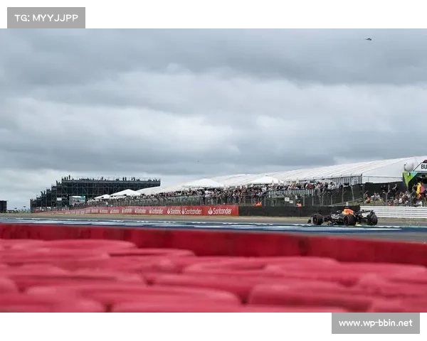 F1大奖赛神奇操作震撼全场 集锦刷屏网友纷纷热议 F1大奖赛神奇操作震撼全场 集锦刷屏网友纷纷热议
